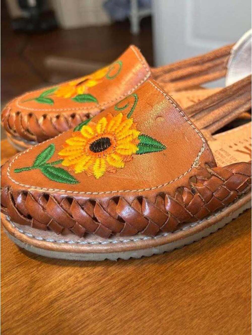 Shunik Sunflower Handmade Leather Huarache Sandals Size 6